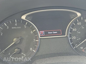 2017 Nissan Altima 2.5 SR – miniatura 12