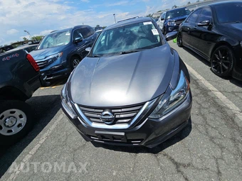 2017 Nissan Altima 2.5 SR – miniatura 2