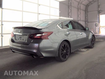 2017 Nissan Altima 2.5 SR - miniatura 4