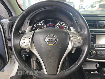 2017 Nissan Altima 2.5 SR – miniatura 10