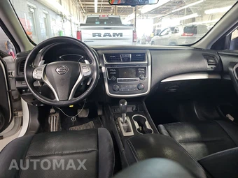 2017 Nissan Altima 2.5 SR – miniatura 11