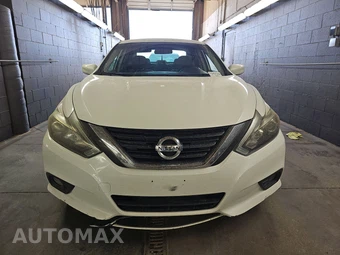2017 Nissan Altima 2.5 SR – miniatura 2