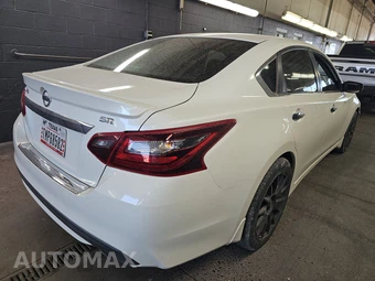 2017 Nissan Altima 2.5 SR – miniatura 4