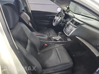2017 Nissan Altima 2.5 SR – miniatura 8