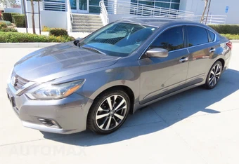 2017 Nissan Altima 2.5 SR - miniatura 2