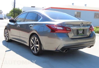 2017 Nissan Altima 2.5 SR - miniatura 4