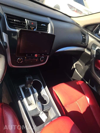 2017 Nissan Altima 2.5 SR – miniatura 10