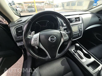2017 Nissan Altima 2.5 SR – miniatura 10