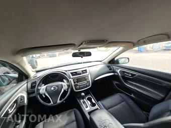 2017 Nissan Altima 2.5 SR – miniatura 11