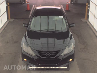 2017 Nissan Altima 2.5 SR – miniatura 2