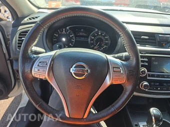 2017 Nissan Altima 2.5 SR - miniatura 10