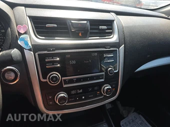 2017 Nissan Altima 2.5 SR - miniatura 11