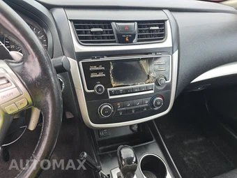 2017 Nissan Altima 2.5 SR – miniatura 11