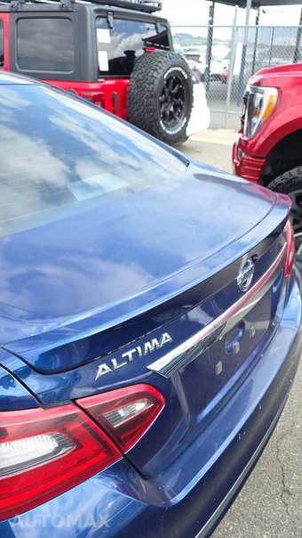 2017 Nissan Altima 2.5 SR – miniatura 32