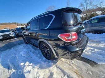 2017 Nissan Armada Platinum – miniatura 2