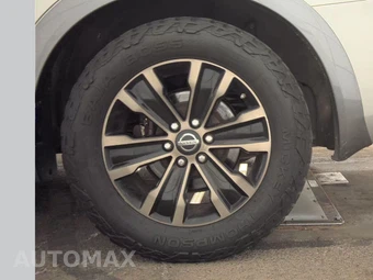 2017 Nissan Armada Platinum – miniatura 12