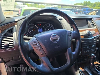 2017 Nissan Armada SL – miniatura 10