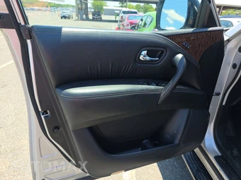 2017 Nissan Armada SL – miniatura 9