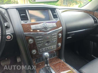 2017 Nissan Armada SL – miniatura 7