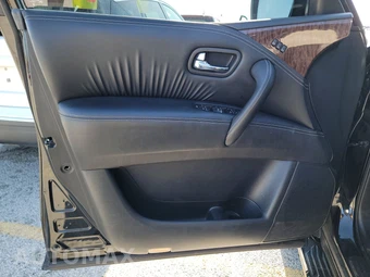 2017 Nissan Armada SL – miniatura 9