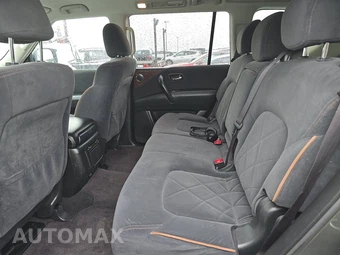 2017 Nissan Armada SV – miniatura 13