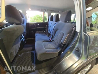 2017 Nissan Armada SV – miniatura 13