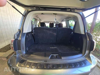 2017 Nissan Armada SV – miniatura 15