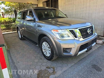 2017 Nissan Armada SV – miniatura 4
