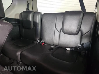 2017 Nissan Armada SV – miniatura 14