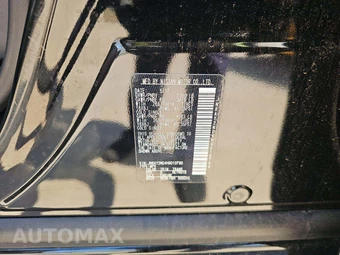 2017 Nissan Armada SV – miniatura 4