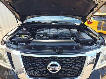 2017 Nissan Armada SV – miniatura 40