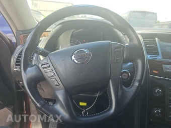 2017 Nissan Armada SV – miniatura 10
