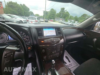 2017 Nissan Armada SV – miniatura 10