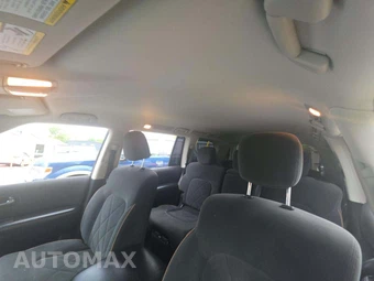 2017 Nissan Armada SV – miniatura 11