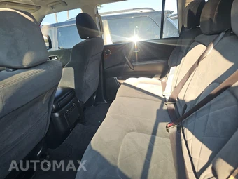 2017 Nissan Armada SV – miniatura 13