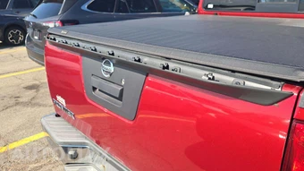 2017 Nissan Frontier SV Crew Cab Medium Bed – miniatura 18