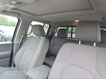 2017 Nissan Frontier SV Crew Cab Medium Bed – miniatura 11