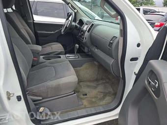 2017 Nissan Frontier SV Crew Cab Medium Bed – miniatura 18