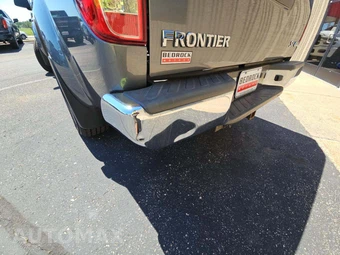 2017 Nissan Frontier SV Crew Cab Medium Bed – miniatura 26