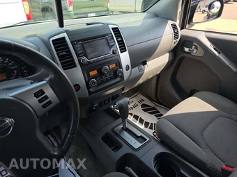 2017 Nissan Frontier SV Crew Cab Medium Bed - miniatura 10
