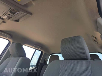 2017 Nissan Frontier SV Crew Cab Medium Bed - miniatura 11