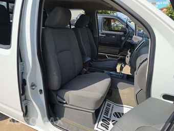 2017 Nissan Frontier SV Crew Cab Medium Bed - miniatura 18