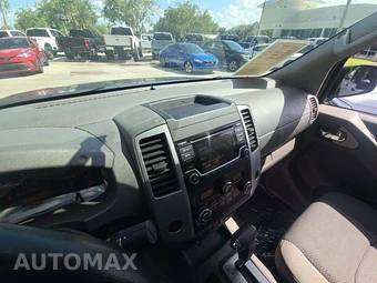 2017 Nissan Frontier SV Crew Cab Medium Bed – miniatura 10