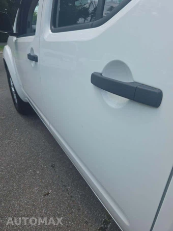 2017 Nissan Frontier SV Crew Cab Medium Bed - miniatura 24