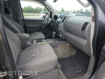 2017 Nissan Frontier SV Crew Cab Medium Bed – miniatura 8