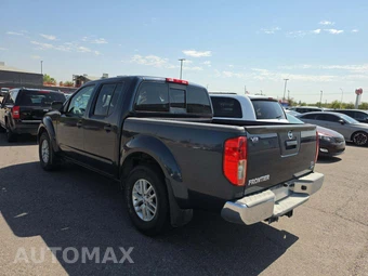 2017 Nissan Frontier SV Crew Cab Medium Bed - miniatura 2