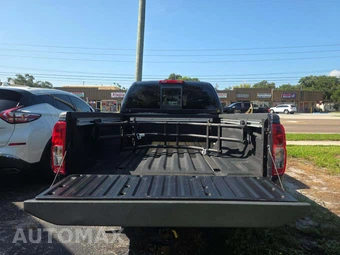 2017 Nissan Frontier SV Crew Cab Medium Bed – miniatura 14