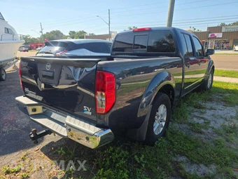 2017 Nissan Frontier SV Crew Cab Medium Bed – miniatura 3
