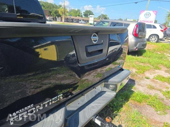 2017 Nissan Frontier SV Crew Cab Medium Bed – miniatura 32
