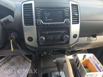 2017 Nissan Frontier SV Extended Cab Medium Bed - miniatura 10